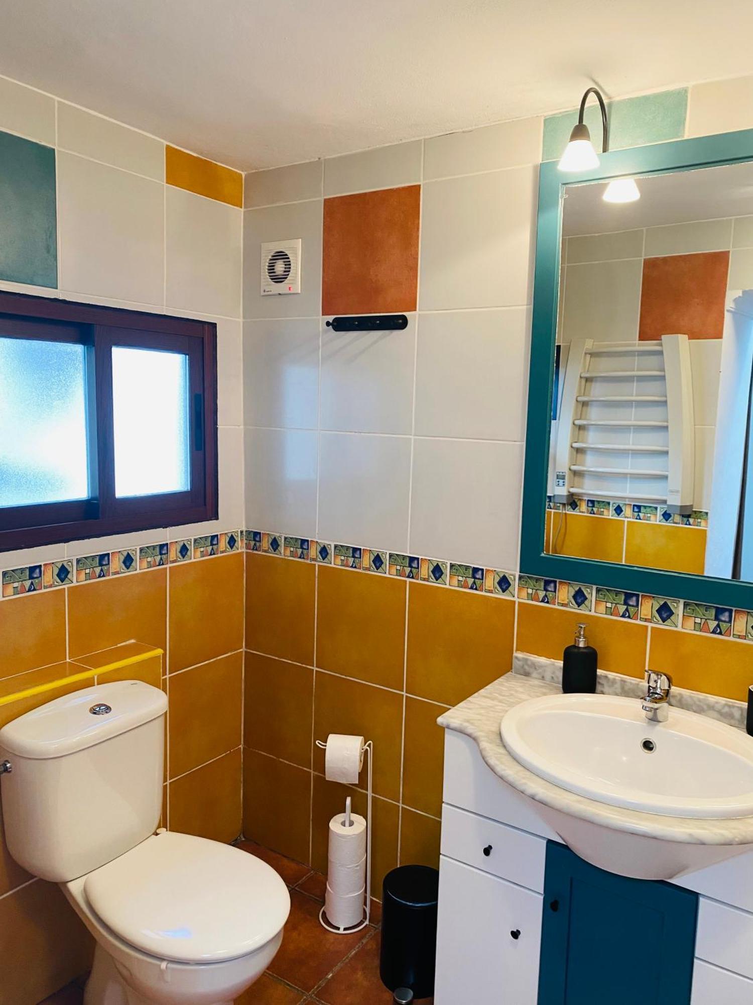 Room With Bathroom In Private House Casa Mar 托罗克斯科斯塔 外观 照片